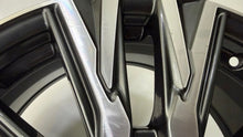 Laden Sie das Bild in den Galerie-Viewer, 1x Alufelge 17 Zoll 7.0" 5x114.3 50ET Glanz Graphit Mg Corolla Rim Wheel FEL1331585987av