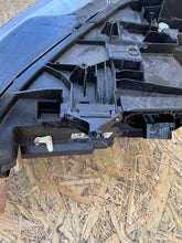 Laden Sie das Bild in den Galerie-Viewer, Frontscheinwerfer VW I 14B941036B Rechts Scheinwerfer Headlight SCH3608363819ni
