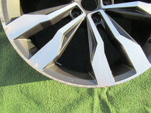Load image into Gallery viewer, 1x Alufelge 19 Zoll 8.0" 5x112 47ET Glanz Grau 2GA601025 Mg T-Roc Rim Wheel FEL6827474227jw