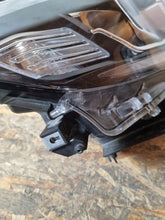 Laden Sie das Bild in den Galerie-Viewer, Frontscheinwerfer Toyota Land Cruiser LED Rechts Scheinwerfer Headlight SCH6639503465yq