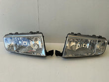 Laden Sie das Bild in den Galerie-Viewer, Frontscheinwerfer Skoda Fabia I Ein Stück (Rechts oder Links) Headlight