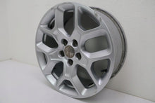 Load image into Gallery viewer, 1x Alufelge 17 Zoll 7.0" 5x110 40ET Glanz Silber 735577525 Jeep Renegade FEL5111366840br