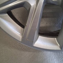 Load image into Gallery viewer, 1x Alufelge 17 Zoll 6.5" 5x112 39ET Glanz Silber 6856076 BMW X1 F48 Rim Wheel FEL8987056790oo