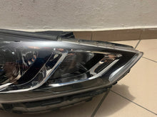 Laden Sie das Bild in den Galerie-Viewer, Frontscheinwerfer Hyundai I30 III 92102-G4510 Rechts Scheinwerfer Headlight