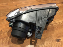 Laden Sie das Bild in den Galerie-Viewer, Frontscheinwerfer Jeep Grand Cherokee Wk2 55079409AJ Links Headlight SCH5180002813cp
