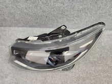 Laden Sie das Bild in den Galerie-Viewer, Frontscheinwerfer Mercedes-Benz W447 A4479068101SCZ A4479068101 LED Links SCH2121263447ar