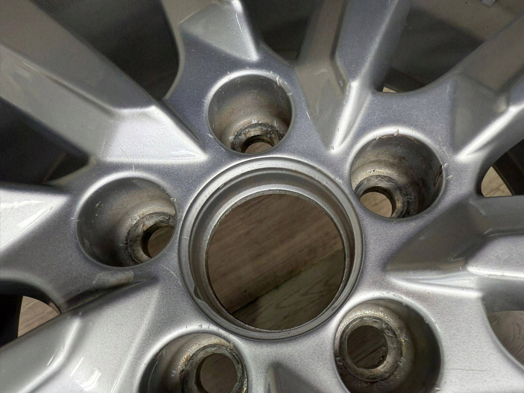 1x Alufelge 16 Zoll 6.5" 5x100 40ET Glanz Silber 82A601025C Audi A1 Rim Wheel FEL7634148834lh