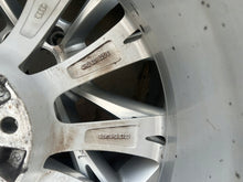 Load image into Gallery viewer, 1x Alufelge 19 Zoll 9.0" 5x112 33ET Glanz Silber 4H0601025G Audi Rim Wheel FEL7492851968ij