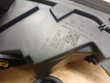 Load image into Gallery viewer, Frontscheinwerfer Audi A3 8V0941005E Xenon Ein Stück (Rechts oder Links)