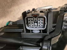 Laden Sie das Bild in den Galerie-Viewer, Frontscheinwerfer Mazda 6 LED Links Scheinwerfer Headlight SCH7665990741gw