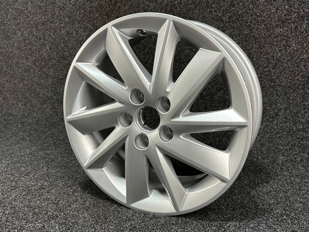 1x Alufelge 15 Zoll 6.0" 5x100 38ET Glanz Silber 6P0601025F Seat Ibiza Iv FEL6169892305eq