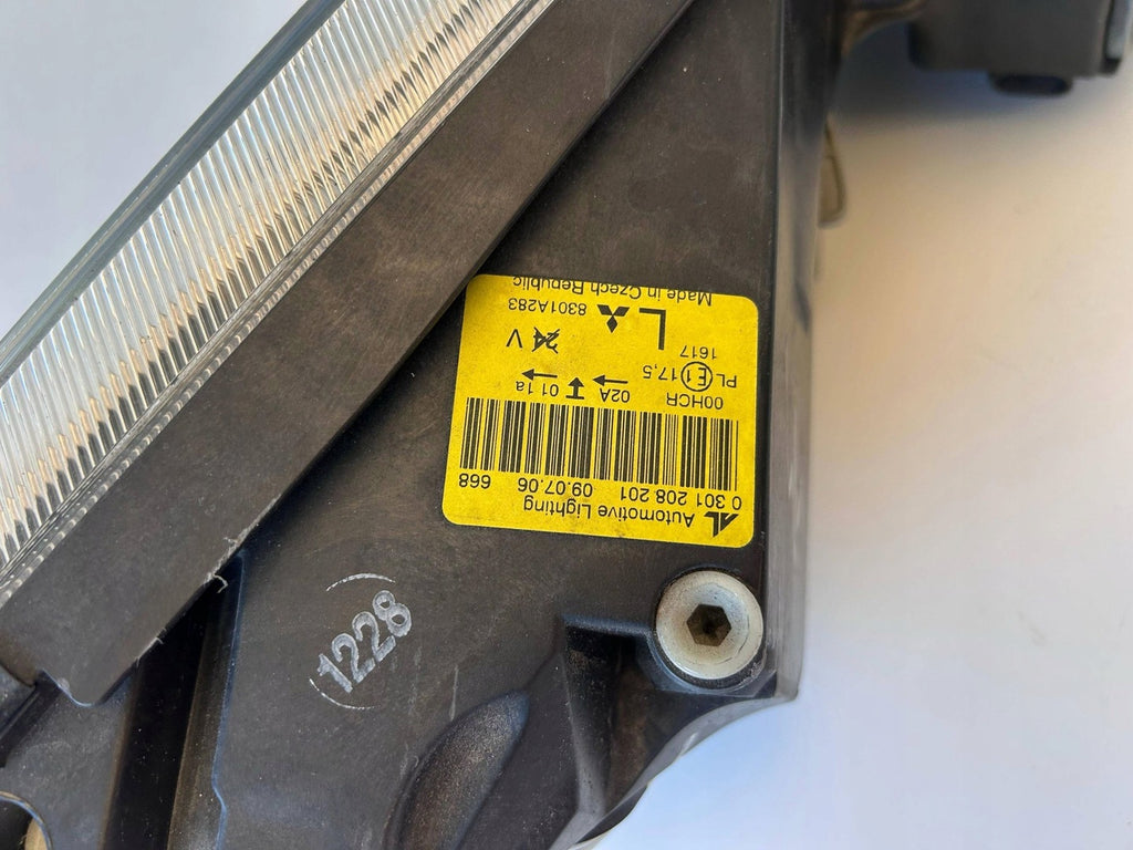 Frontscheinwerfer Mitsubishi Colt VI 8301A283 Links Scheinwerfer Headlight