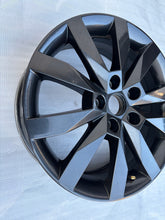 Load image into Gallery viewer, 1x Alufelge 17 Zoll 6.0" 5x112 48ET Glanz Silber 5E0601025N Skoda Octavia Iii FEL1783336601hk