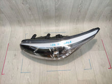 Laden Sie das Bild in den Galerie-Viewer, Frontscheinwerfer Kia Ceed 92101A2220 Links Scheinwerfer Headlight