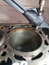 Laden Sie das Bild in den Galerie-Viewer, Motorblock Audi Seat Skoda VW CDH DÓŁ A 1.8 TFSI 06H103021L Benzin Unkomplett