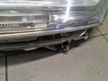 Laden Sie das Bild in den Galerie-Viewer, Frontscheinwerfer Citroën C5 9689037880 Xenon Links Scheinwerfer Headlight