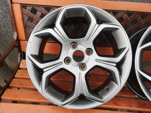 Laden Sie das Bild in den Galerie-Viewer, 1x Alufelge 17 Zoll 7.0&quot; 4x108 37,5ET Glanz Graphit Ford Fiesta Ecosport