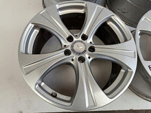 Laden Sie das Bild in den Galerie-Viewer, 4x Alufelge 18 Zoll 8.0" 5x112 38ET Glanz Silber A2534010800 Mercedes-Benz Glc FEL8312352504mb