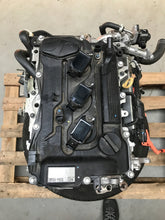 Laden Sie das Bild in den Galerie-Viewer, Motor Toyota Yaris XM15A-P92G 1.5 Benzin Engine Unkomplett