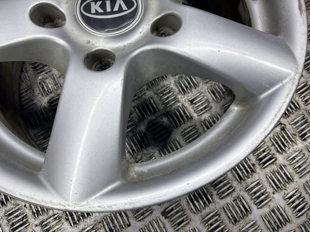 1x Alufelge 16 Zoll 5x139.7 KBA46622 Kia Sorento I Rim Wheel FEL8503398447ze