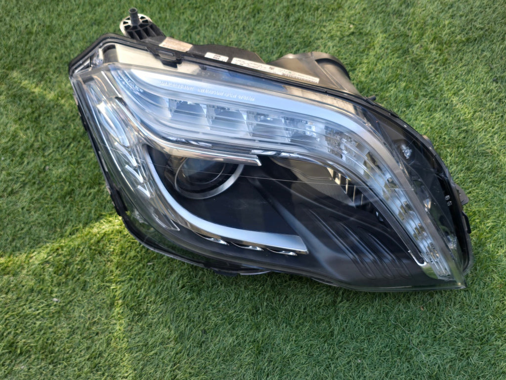 Frontscheinwerfer Mercedes-Benz W204 A2048201639 Xenon Rechts Headlight SCH9041715124ic