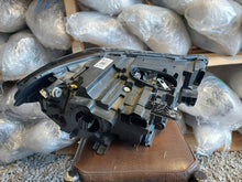 Laden Sie das Bild in den Galerie-Viewer, Frontscheinwerfer BMW X1 F48 Full LED Links Scheinwerfer Headlight SCH5278816551rg