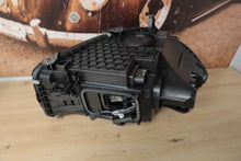 Laden Sie das Bild in den Galerie-Viewer, Frontscheinwerfer Mercedes-Benz W206 A2069067103 LED Links Headlight SCH1695241215di