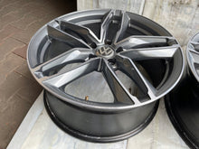 Laden Sie das Bild in den Galerie-Viewer, 1x Alufelge 19 Zoll 8.5&quot; 5x112 45ET 101028843 Rim Wheel