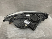 Laden Sie das Bild in den Galerie-Viewer, Frontscheinwerfer BMW 1 F21 F20 7229677 Xenon Ein Stück (Rechts oder Links) SCH9625699077gb