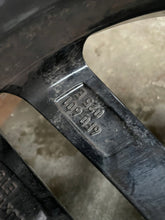 Laden Sie das Bild in den Galerie-Viewer, 1x Alufelge 18 Zoll 7.0&quot; 5x100 51ET Glanz Schwarz 6F0601025 Seat Ibiza V