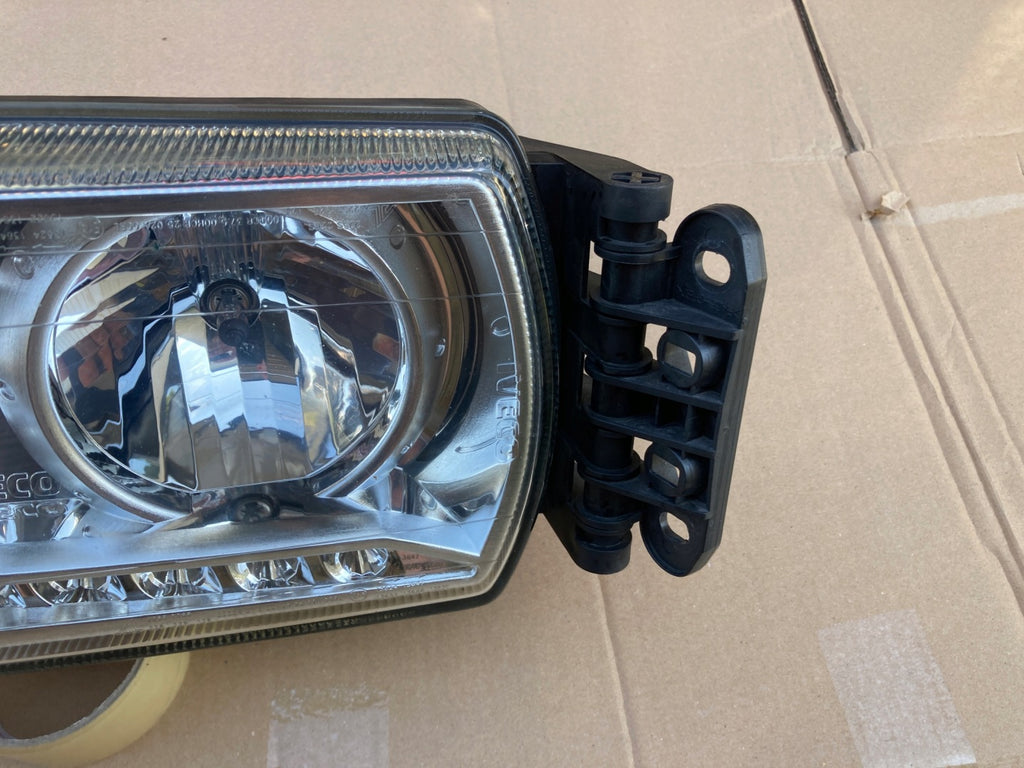 Frontscheinwerfer Iveco I 5801745452 Rechts Scheinwerfer Headlight SCH3843982209vz