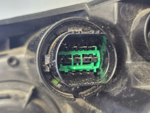 Laden Sie das Bild in den Galerie-Viewer, Frontscheinwerfer Kia Ceed 92102J7051 J7921-21040 LED Rechts oder Links