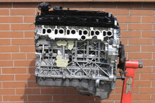 Load image into Gallery viewer, Motor BMW F11 F10 E91 E93 E70 E90 E92 N57D30A 3.0 245PS 196TKm Diesel Unkomplett MOT3132884502lo