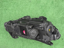 Laden Sie das Bild in den Galerie-Viewer, Frontscheinwerfer Mercedes-Benz W246 A2468207761 Links Scheinwerfer Headlight SCH3584537860mp