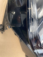 Laden Sie das Bild in den Galerie-Viewer, Frontscheinwerfer Dacia Sandero III Jogger 260606033R Full LED Links Headlight