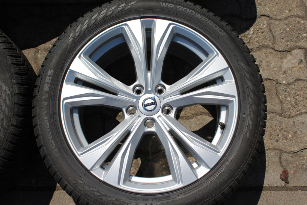 4x Alufelge 18 Zoll 8.0" 5x108 42ET Glanz Silber 32243390 Volvo V60 S60 FEL3500393619is