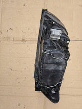 Laden Sie das Bild in den Galerie-Viewer, Frontscheinwerfer Volvo S40 II 30678903 Rechts Scheinwerfer Headlight SCH2905929162mu