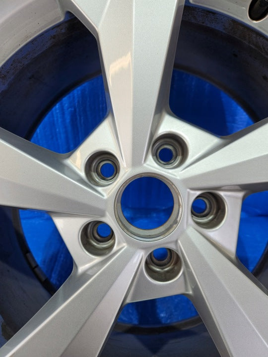 1x Alufelge 18 Zoll 8.0" 5x112 8Y0601025J Audi A3 Rim Wheel FEL7023237808fk