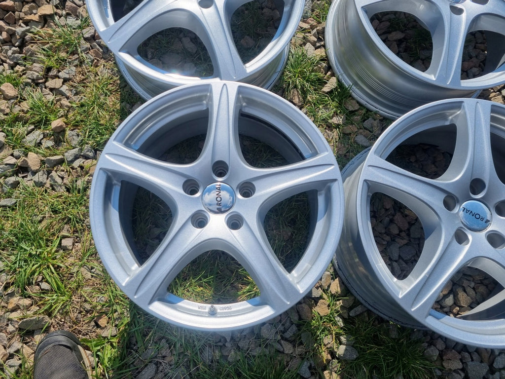 4x Alufelge 17 Zoll 7.0" 5x112 44ET Glanz Silber 56R7805 Mercedes-Benz W206 FEL2657050162wl