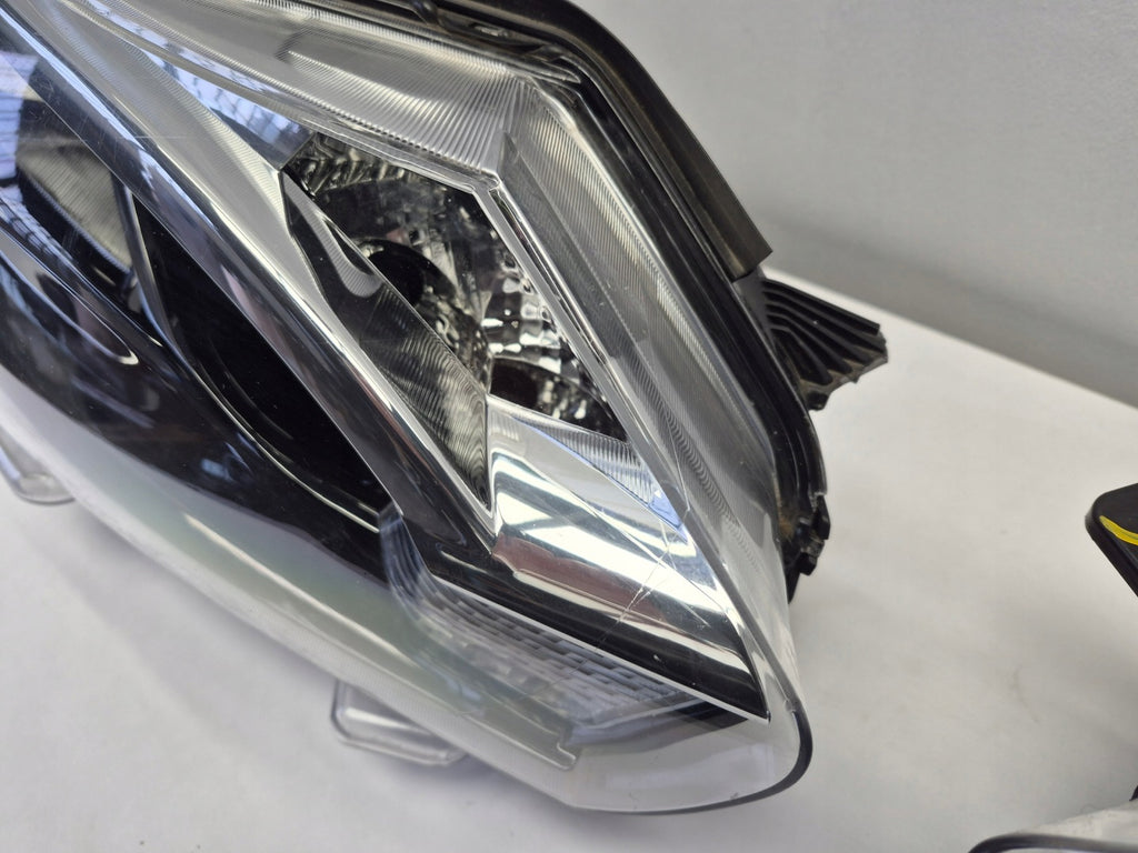 Frontscheinwerfer Toyota Proace 9808581180 9808581280 Rechts oder Links SCH6398981132xu