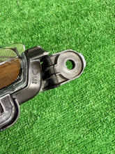 Laden Sie das Bild in den Galerie-Viewer, Frontscheinwerfer Toyota Corolla 81110-0T30-00 Rechts Scheinwerfer Headlight SCH1448626882gm