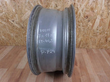 Laden Sie das Bild in den Galerie-Viewer, 1x Alufelge 17 Zoll 7.0&quot; 5x108 40ET Glanz Silber 31471309 Volvo V60 I S60