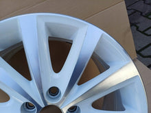 Laden Sie das Bild in den Galerie-Viewer, 1x Alufelge 16 Zoll 7.0" 5x100 46ET 6R0601025N 6R0071496 VW Polo Rim Wheel FEL8881996207zq