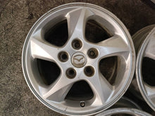 Laden Sie das Bild in den Galerie-Viewer, 4x Alufelge 15 Zoll 6.0" 5x114.3 50ET Glanz Silber 560-C75 Kia Mpv Premacy FEL6644407889ve