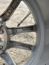 Load image into Gallery viewer, 1x Alufelge 17 Zoll 7.5" 5x112 30ET Glanz Silber 6883520 BMW Rim Wheel FEL3706304983rr
