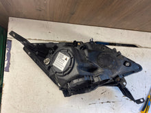 Laden Sie das Bild in den Galerie-Viewer, Frontscheinwerfer Honda Cr-V Crv III Xenon Links Scheinwerfer Headlight SCH6949791644in