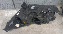 Laden Sie das Bild in den Galerie-Viewer, Frontscheinwerfer Ford Kuga I GV41-13D154-EF Bi-Xenon Rechts Headlight SCH1832533510nl