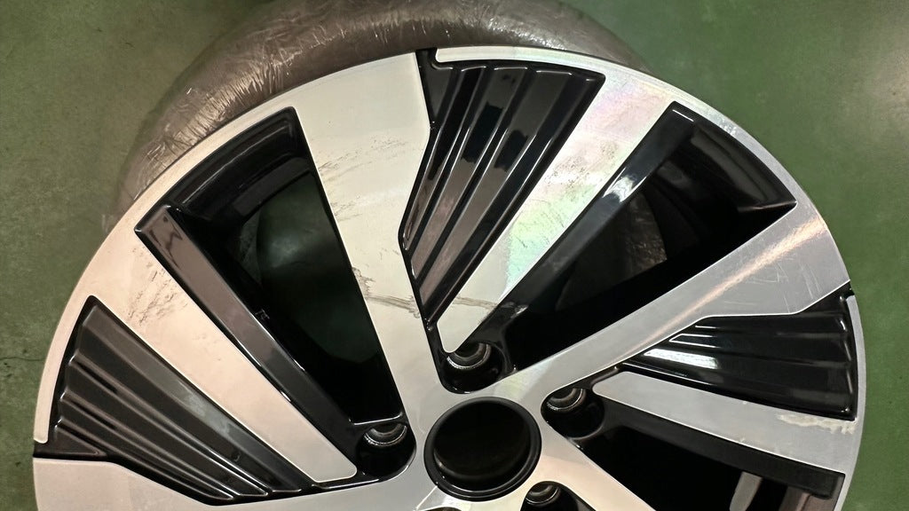 1x Alufelge 17 Zoll 6.0" 5x112 48ET Glanz Schwarz 5H0601025A VW 16 Rim Wheel FEL1657977076ti