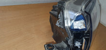 Laden Sie das Bild in den Galerie-Viewer, Frontscheinwerfer Toyota Hilux Full LED Links Scheinwerfer Headlight SCH6428686387vk