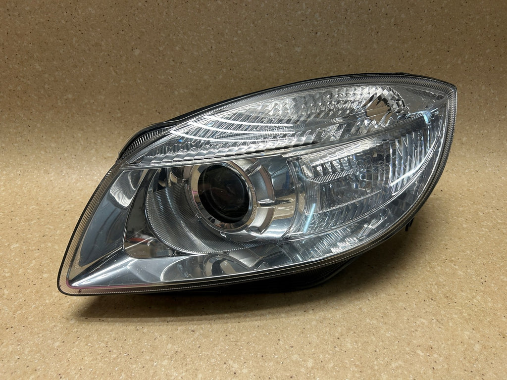 Frontscheinwerfer Skoda Fabia II 6J941017A Links Scheinwerfer Headlight SCH6881822921hc